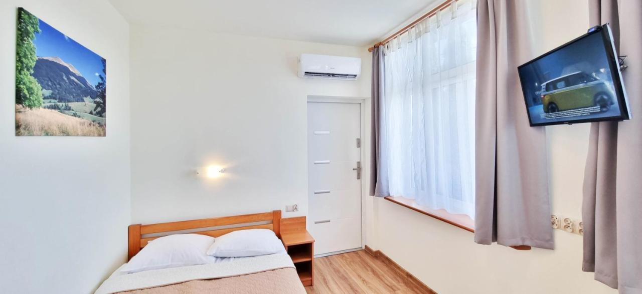 Pensjonat Na Gorce - Widok Na Jezioro Solinskie I Gory 534-556-639 Polanczyk Bagian luar foto